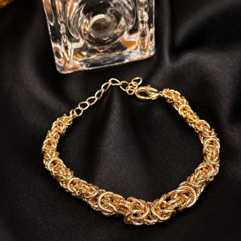 Pulsera ancha con eslabones de argollas