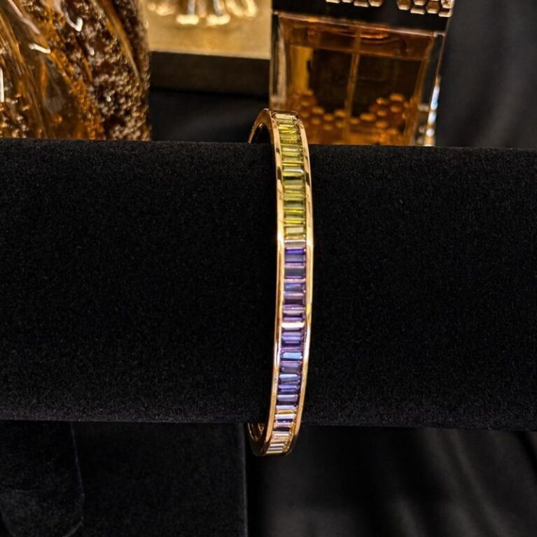 Brazalete multicolor oro