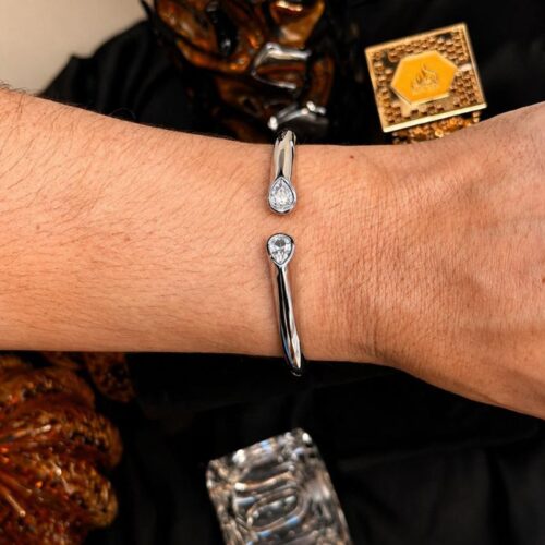 Brazalete esclava rodio con dos circones forma de gota en los extremos