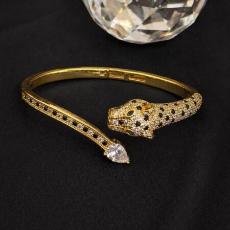 Brazalete oro con diseño de leopardo y circonitas de colores inspirados en Cartier