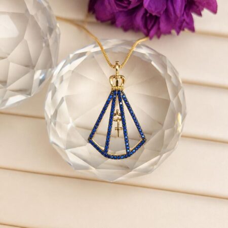 Cadena fina con dije moderno de la virgen María con circonitas azul
