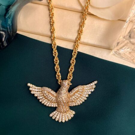 Collar grueso con medallón grande del Espíritu Santo