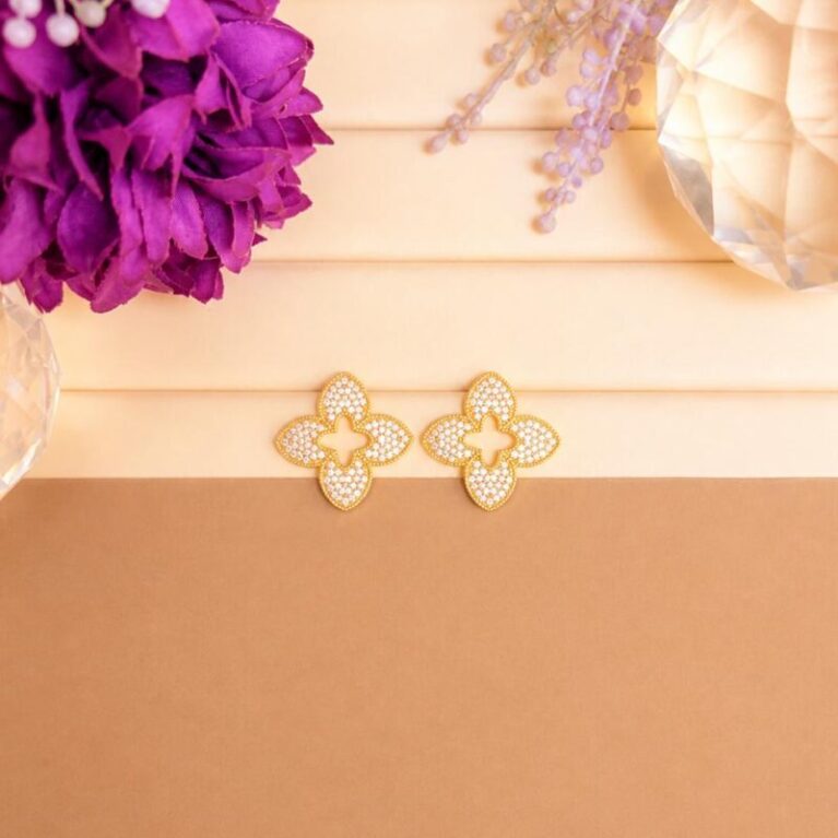 Aro oro flor grande 4 pétalos con circonitas